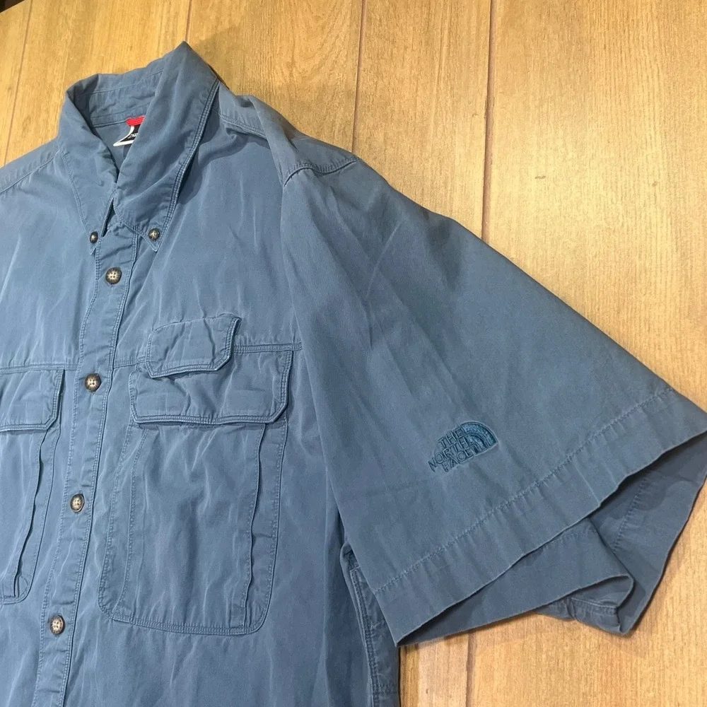 The North Face Mens Blue Short Sleeve Button Down Utility Hiking Shirt L vintage